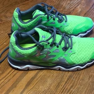 Men’s Under Armour sneakers